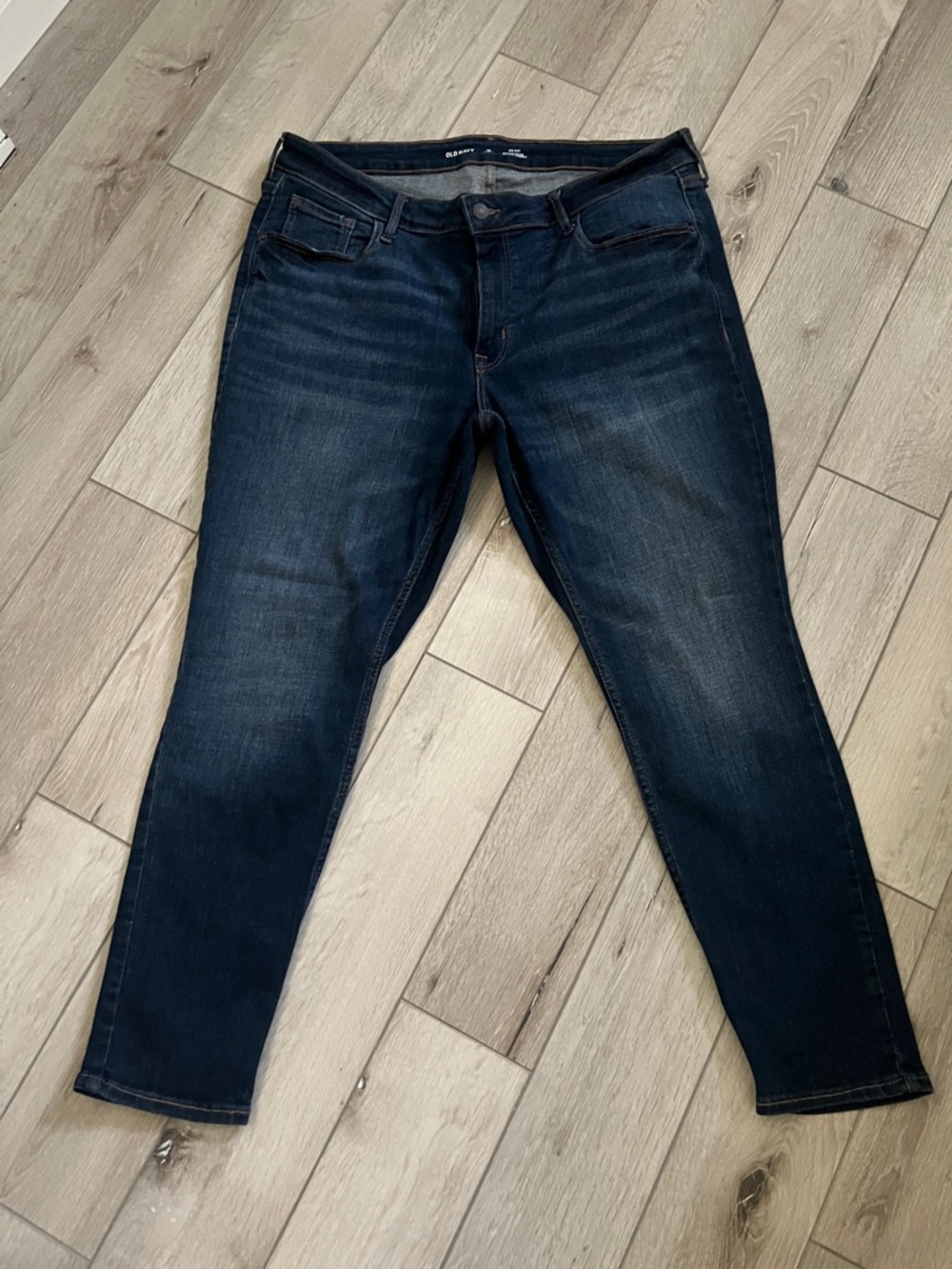 Old Navy Super Skinny Rockstar Jeans - Short